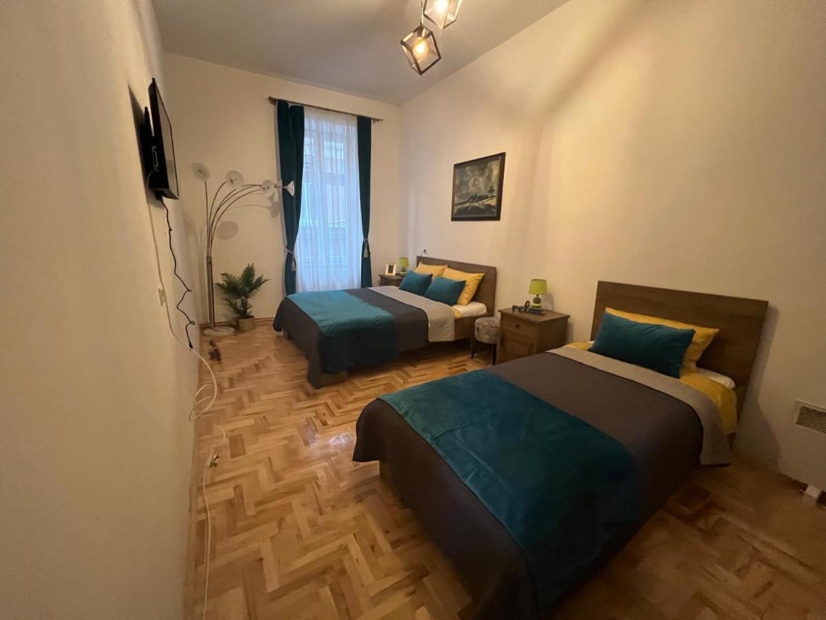 Le Royal Suites Sarajevo - City Center Buitenkant foto